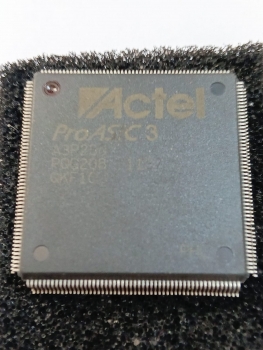 Микросхема A3P250-PQG208 ProASIC3 программируемая управляющая матрица ACTEL (Демонтаж)